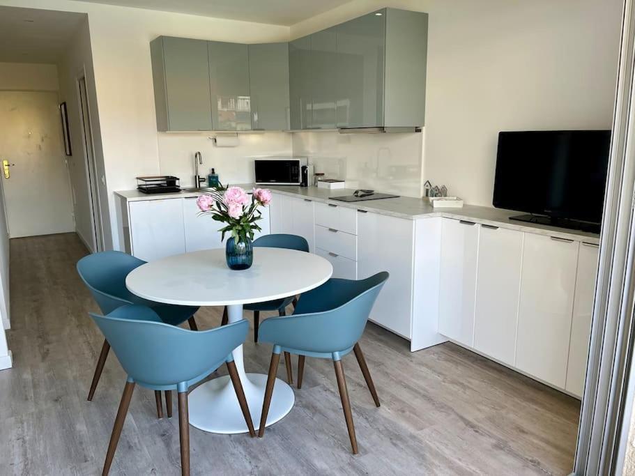 Appartement New With Swimming Pool